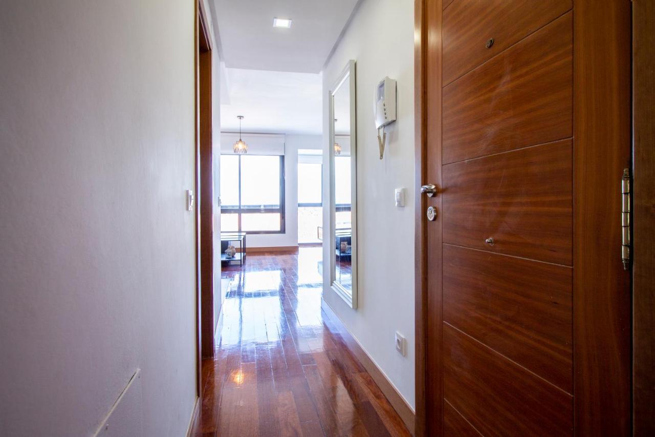 Apartamentos Castilla Luz Business Madrid Kültér fotó