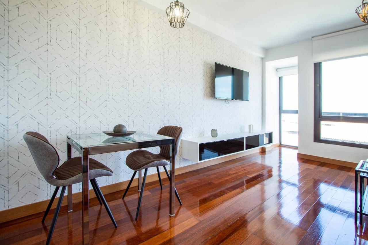 Apartamentos Castilla Luz Business Madrid Kültér fotó