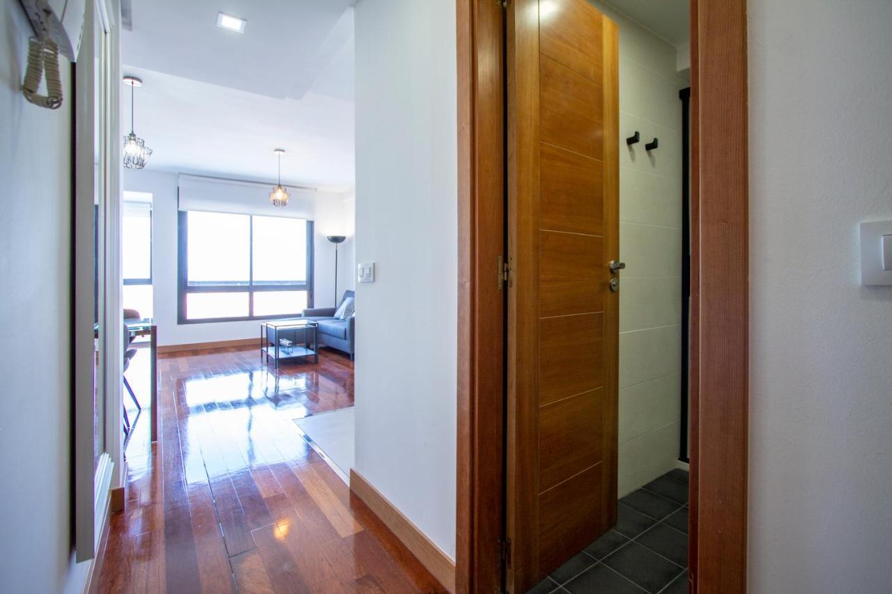 Apartamentos Castilla Luz Business Madrid Kültér fotó